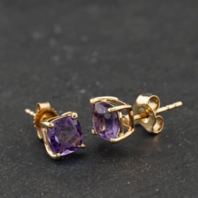 Pre-Owned 9ct Yellow Gold 6mm Amethyst Cushion Shaped Stud Earrings 41174286