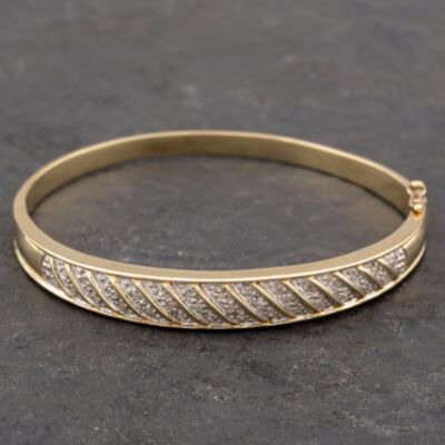 Pre-Owned 9ct Yellow Gold Brilliant Cut Diamond Hinged Bangle 41211210