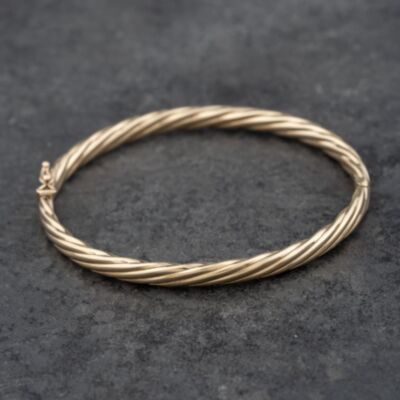 Pre-Owned 9ct Yellow Gold Twisted Hinged Bangle 41211365