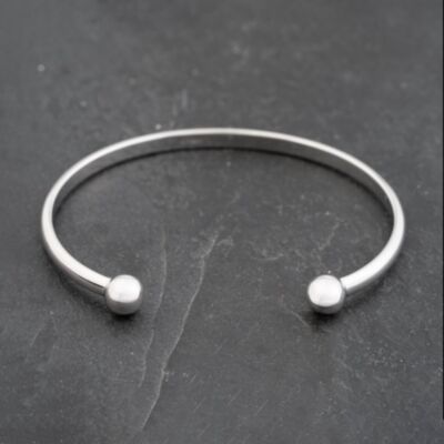 Pre-Owned 9ct White Gold Solid Large Torque Bangle 41211374