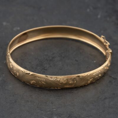 Pre-Owned 9ct Yellow Gold Half Engraved Hinged Bangle 41211473