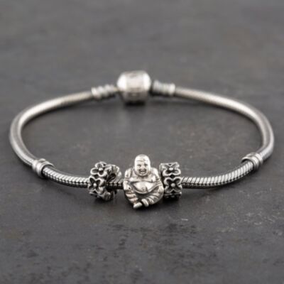 Pre-Owned Pandora Silver Oxidised Buddha With Flower Spacers & 21cm Charm Bracelet 41221054