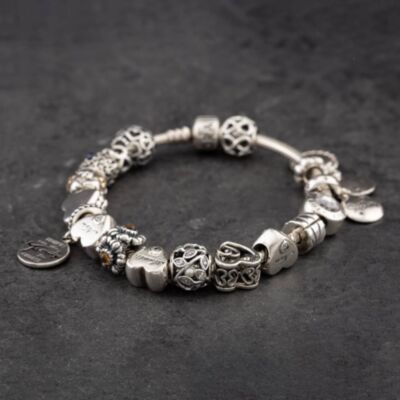 Pre-Owned Pandora Silver Family Theme Full 21cm Charm Bracelet 41221254