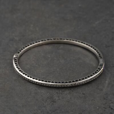 Pre-Owned Pandora Silver Cubic Zirconia Hinged Bangle 41221443
