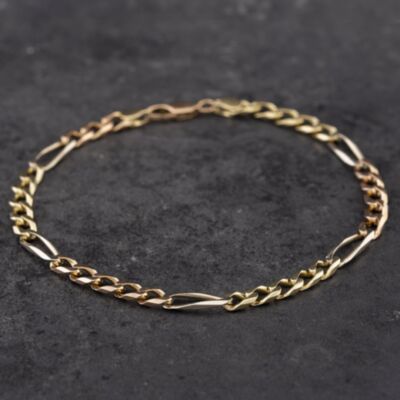 Pre-Owned 9ct Three Colour Gold Three Plus One 8.5 Inch Figaro Chain Bracelet 41281278