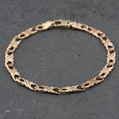 Pre-Owned 9ct Yellow Gold Crossover 7.5 Inch Curb Chain Bracelet 41281600