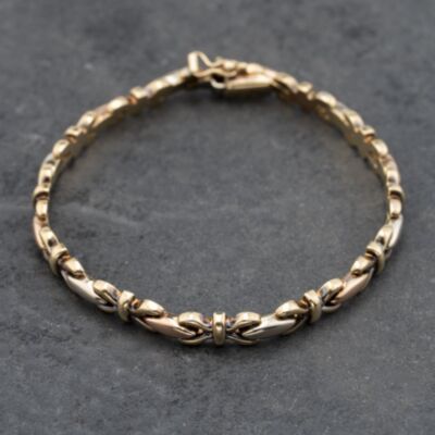 Pre-Owned 9ct Three Colour Gold Flat Bow Design 7.5 Inch Bracelet 41281648