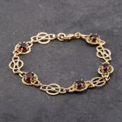 Pre-Owned 9ct Yellow Gold Garnet Patterned 7.5 Inch Bracelet 41281670