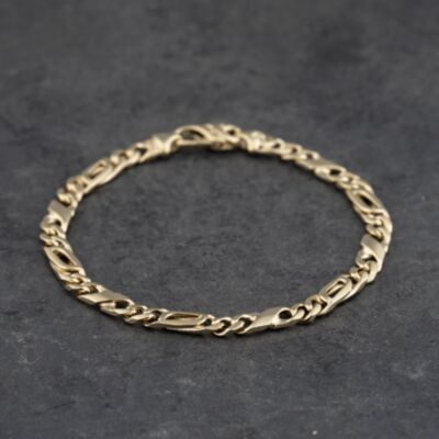 Pre-Owned 9ct Yellow Gold Infinity Link Fancy 7.5 Inch Figaro Chain Bracelet 41281881