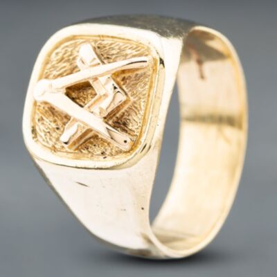 Pre-Owned 9ct Yellow Gold Masonic Signet Ring 41341592
