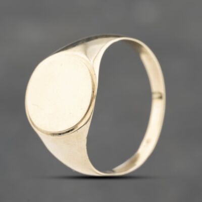Pre-Owned 9ct Yellow Gold Plain Oval Signet Ring 41341917