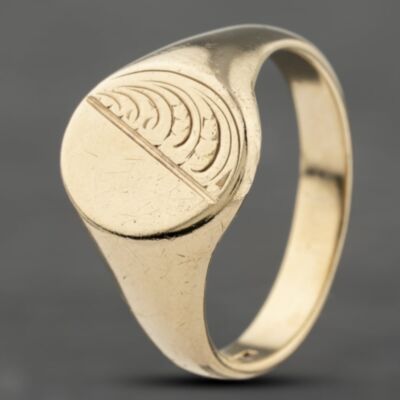 Pre-Owned 9ct Yellow Gold Oval Half Engraved Signet Ring 41342000