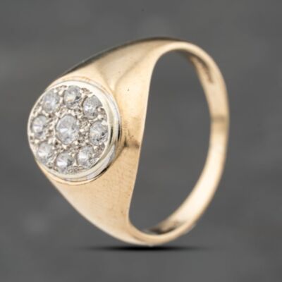 Pre-Owned 9ct Yellow Gold Cubic Zirconia Oval With Diamond Shoulders Signet Ring 41342184