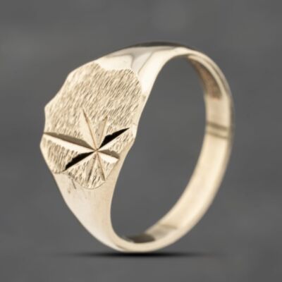 Pre-Owned Vintage 9ct Yellow Gold Shield Shaped Signet Ring 41342214