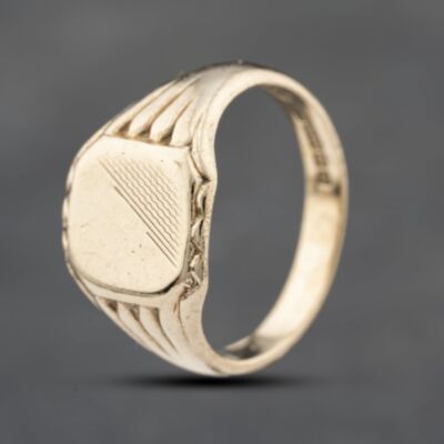 Pre-Owned Vintage 9ct Yellow Gold Part Engraved Cushion Signet Ring 41342225