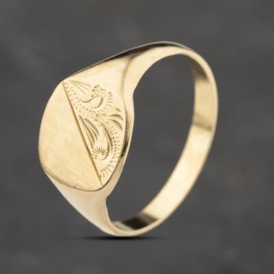 Pre-Owned 18ct Yellow Gold Part Engraved Cushion Signet Ring 41342228