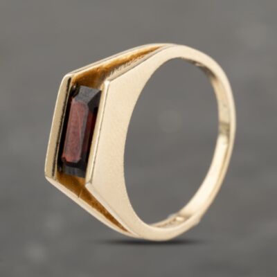 Pre-Owned 9ct Yellow Gold Garnet Oblong Tension Set Signet Ring 41342251