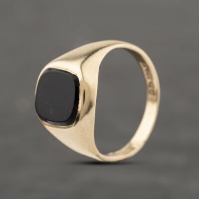 Pre-Owned 9ct Yellow Gold Onyx Cushion Signet Ring 41342257