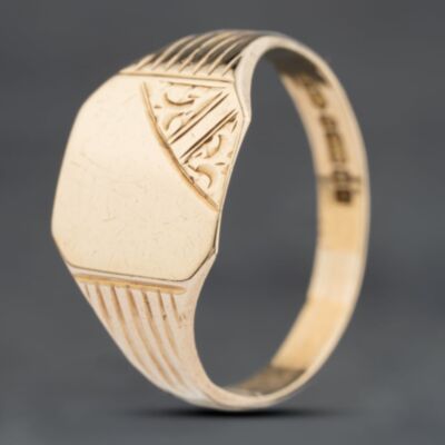 Pre-Owned 9ct Yellow Gold Half Engraved Signet Ring 41342282