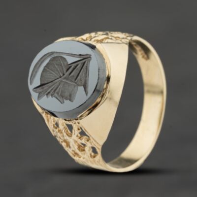 Pre-Owned 9ct Yellow Gold Hematite Intaglio Signet Ring 41342315