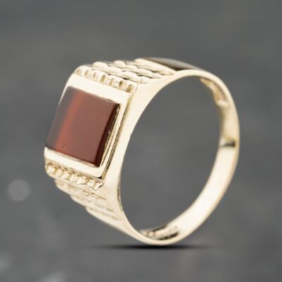 Pre-Owned 9ct Yellow Gold Cornelian Signet Ring 41342354