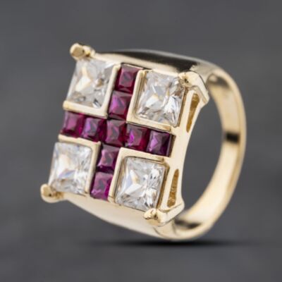 Pre-Owned 9ct Yellow Gold Red & White Cubic Zirconia Set St George Flag Signet Ring 41342396