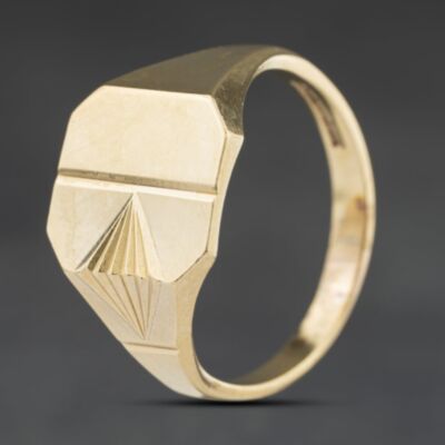 Pre-Owned 9ct Yellow Gold Rectangle Signet Ring 41342502