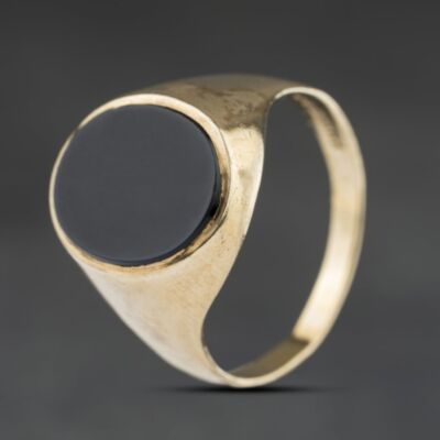 Pre-Owned 9ct Yellow Gold Onyx Oval Signet Ring 41342520