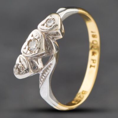 Pre-Owned Vintage Yellow Gold Diamond Heart Shape Crossover Three Stone Ring 41381684