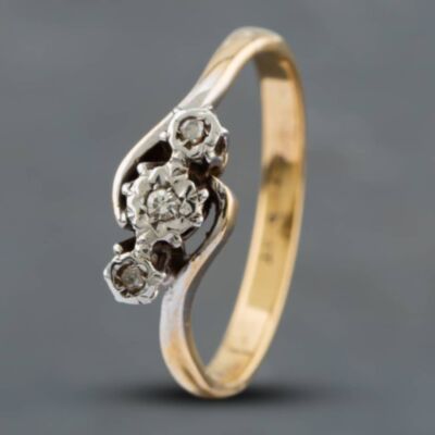 Pre-Owned Vintage Yellow Gold Diamond Twist Three Stone Ring 41382135