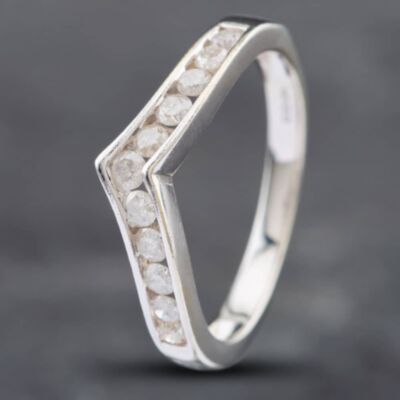 Pre-Owned 9ct White Gold Brilliant Cut Diamond Half Wishbone Ring 41382151