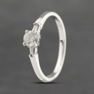 Pre-Owned 9ct White Gold 0.33ct Brilliant Cut Diamond Shoulder Set Solitaire Ring 41382481