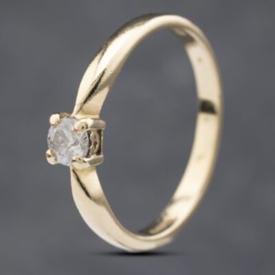 Pre-Owned 18ct Yellow Gold 0.25ct Brilliant Cut Diamond Solitaire Ring 41382570