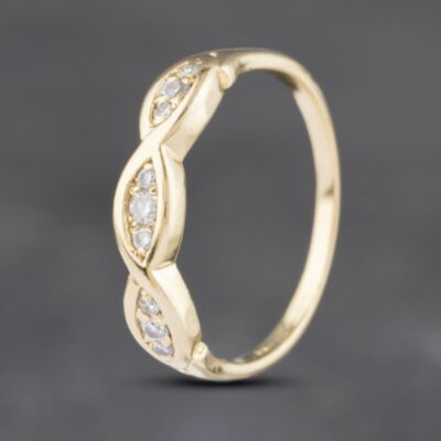 Pre-Owned 18ct Yellow Gold 0.15ct Brilliant Cut Diamond Half Eternity Ring 41382934