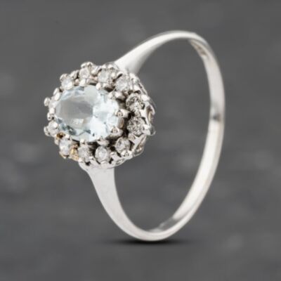 Pre-Owned Vintage 9ct White Gold Aquamarine & Diamond Oval Cluster Ring 41383056