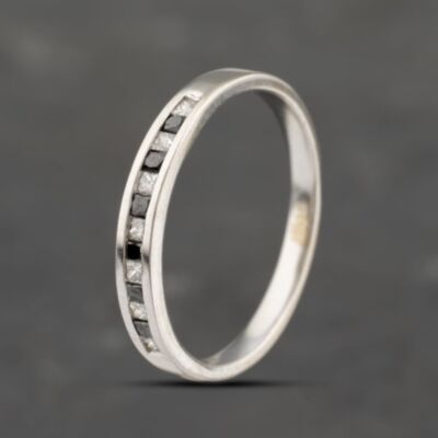 Pre-Owned 9ct White Gold Certificated 0.31ct Princess Cut Diamond Channel Set Half Eternity Ring 41383423
