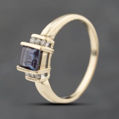 Pre-Owned 9ct Yellow Gold Blue Topaz & Diamond Dress Ring 41383481