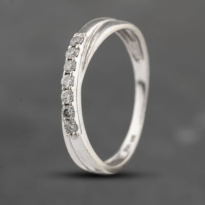 Pre-Owned 18ct White Gold 0.15ct Brilliant Cut Diamond Half Eternity Ring 41383602