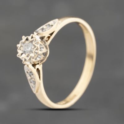 Pre-Owned 9ct Yellow Gold 0.10ct Brilliant Cut Diamond Solitaire Ring 41383689