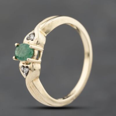 Pre-Owned 9ct Yellow Gold 0.33ct Emerald & 0.01ct Brilliant Cut Diamond Three Stone Ring 41383799