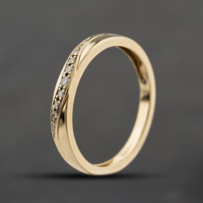 Pre-Owned 9ct Yellow Gold 0.08ct Brilliant Cut Diamond Half Eternity Ring 41383878