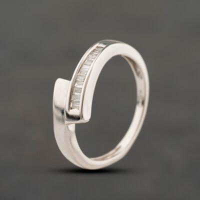 Pre-Owned 9ct White Gold Baguette Cut Diamond Crossover Ring 41384475