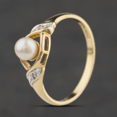 Pre-Owned 9ct Yellow Gold Pearl & 0.01ct Diamond Dress Ring 41384673