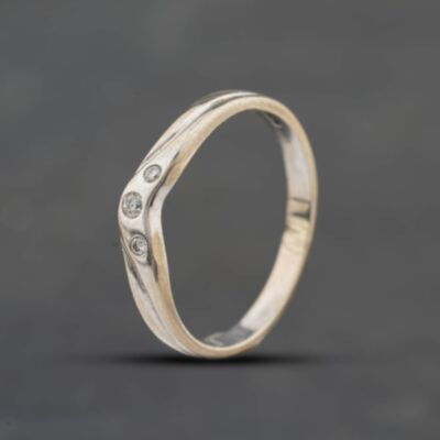 Pre-Owned 9ct White Gold Brilliant Cut Diamond Rubover Three Stone Half Wishbone Ring 41384864