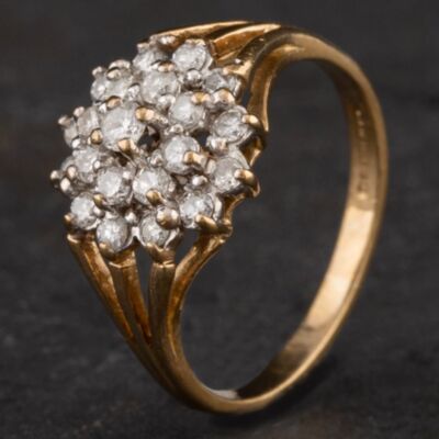 Pre-Owned 9ct Yellow Gold Diamond Cluster Ring 4138695