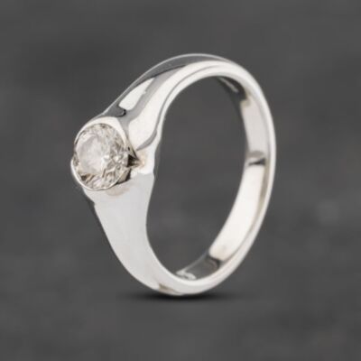 Pre-Owned 18ct White Gold Brilliant Cut Diamond Rubover Set Solitaire Ring 41481526
