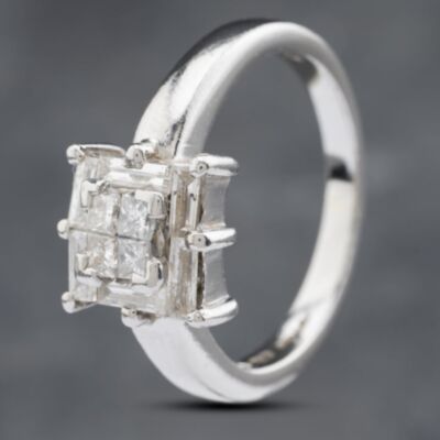 Pre-Owned Platinum Diamond Cluster Ring 41481745