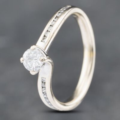 Pre-Owned 18ct White Gold Brilliant Cut Diamond Twist Shoulder Set Solitaire Ring 41481800