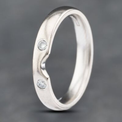 Pre-Owned 18ct White Gold Brilliant Cut Diamond 4mm Shaped Wedding Ring 41481802