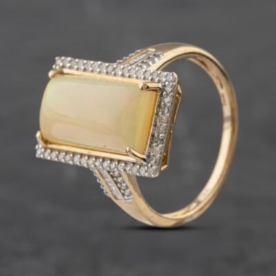 Pre-Owned 9ct Yellow Gold 0.40ct Opal Oblong Shoulders Ring 41481937